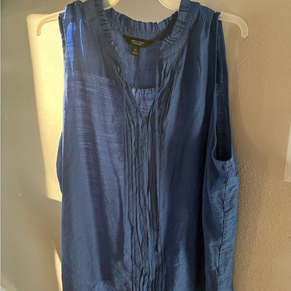 Vera Wang Blue Sleeveless Top